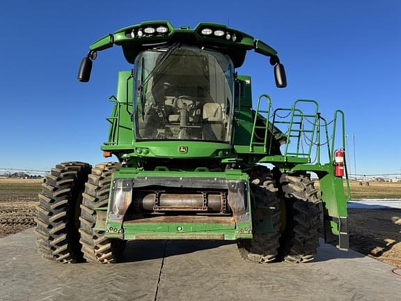 Image of John Deere S780 equipment image 1