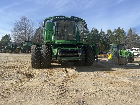 Image of John Deere S780 equipment image 2