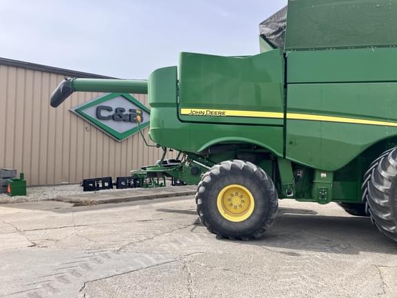 Image of John Deere S780 equipment image 4