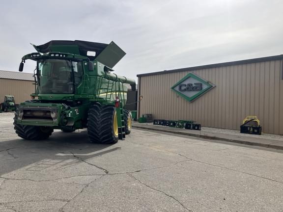 Image of John Deere S780 Primary image