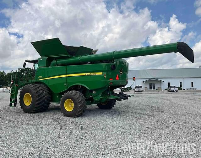 Image of John Deere S780 equipment image 2