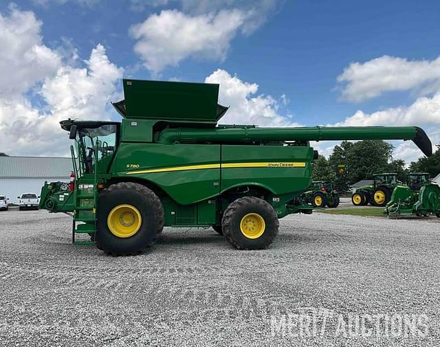 Image of John Deere S780 equipment image 1
