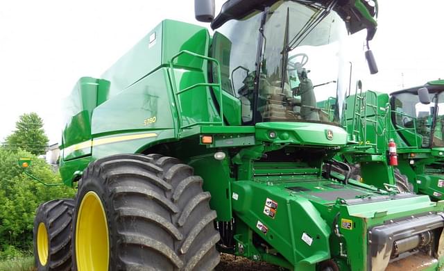Image of John Deere S780 equipment image 1