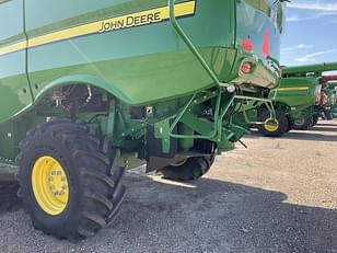 Main image John Deere S780 7