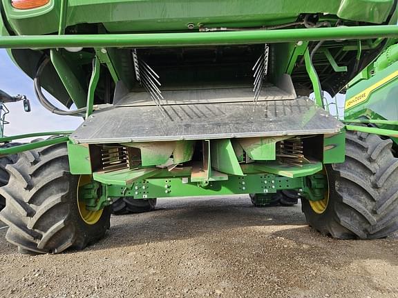 Image of John Deere S780 equipment image 4