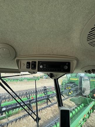 Image of John Deere S780 equipment image 4