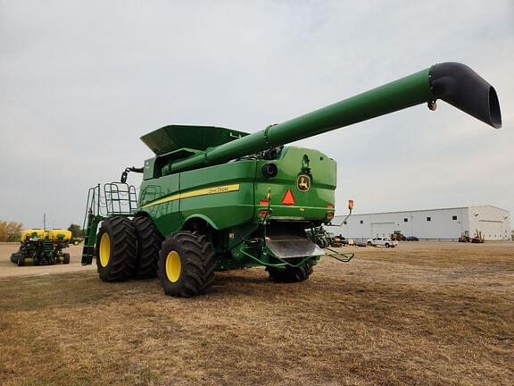 Image of John Deere S780 equipment image 2