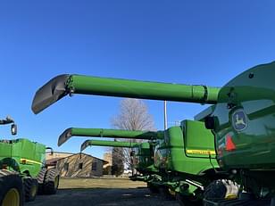 Main image John Deere S780 18