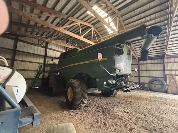 Image of John Deere S780 equipment image 1