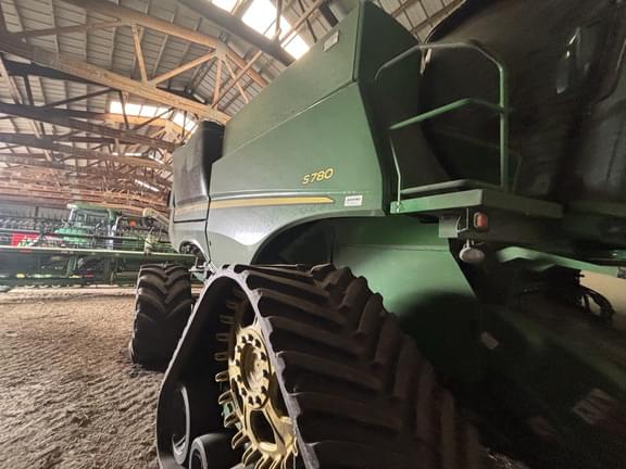 Image of John Deere S780 equipment image 2