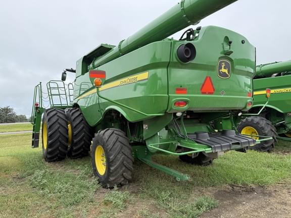Image of John Deere S780 equipment image 4
