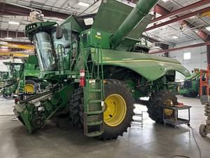 2021 John Deere S780 Image