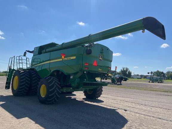 Image of John Deere S780 equipment image 2