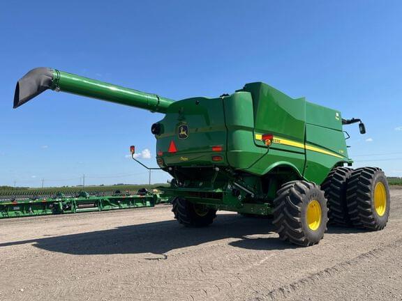 Image of John Deere S780 equipment image 4