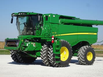 Main image John Deere S780