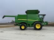 Thumbnail image John Deere S780 1