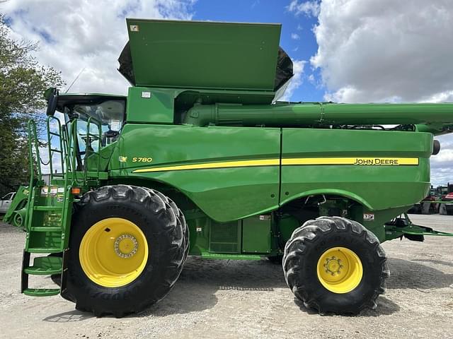 Image of John Deere S780 equipment image 3