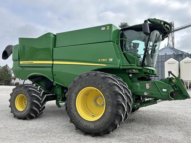 Image of John Deere S780 equipment image 1