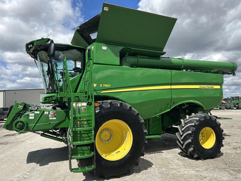 Image of John Deere S780 Primary image
