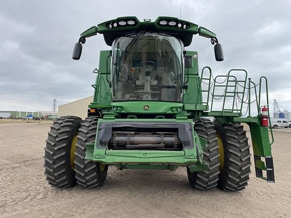 Image of John Deere S780 equipment image 1