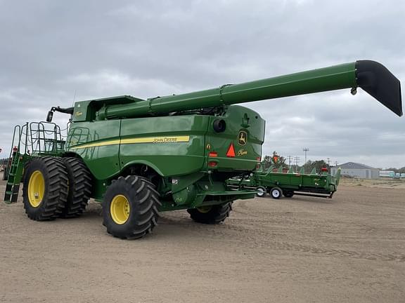 Image of John Deere S780 equipment image 3