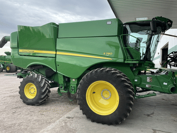 Main image John Deere S780