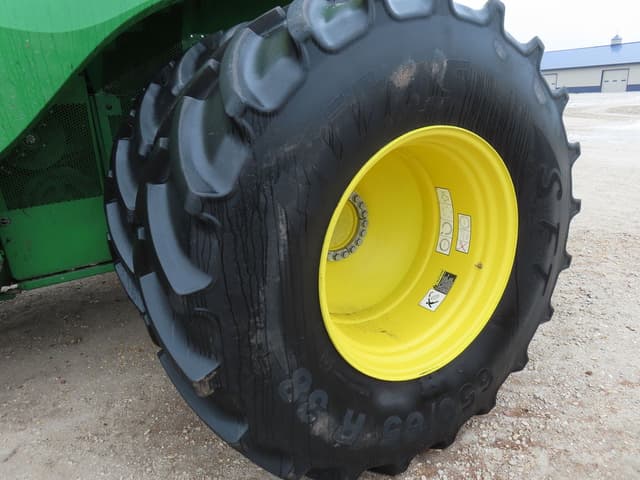 Image of John Deere S780 equipment image 4