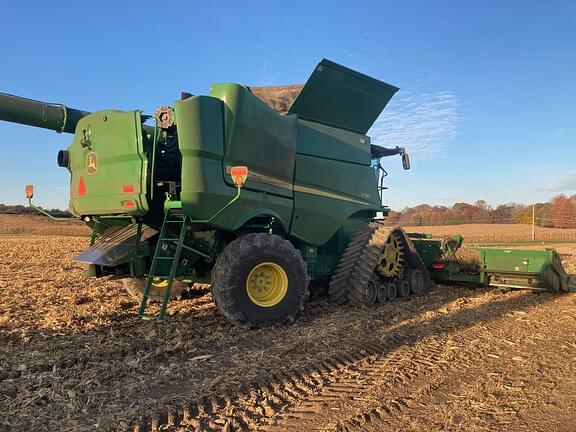 Image of John Deere S780 equipment image 4