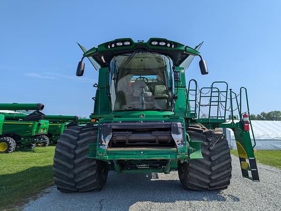 Image of John Deere S780 equipment image 2