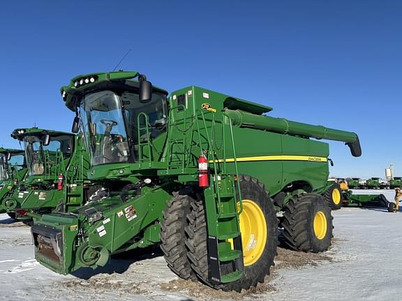 Image of John Deere S780 Primary image