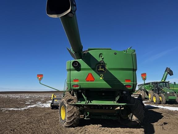 Image of John Deere S780 equipment image 4