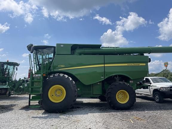 Image of John Deere S780 equipment image 2