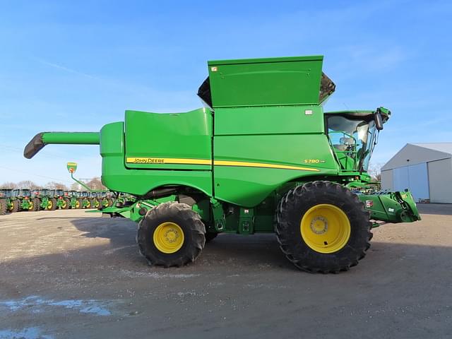 Image of John Deere S780 equipment image 2