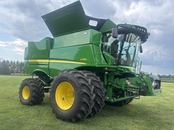 Image of John Deere S780 equipment image 2