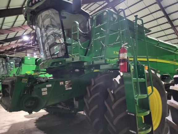 Image of John Deere S780 equipment image 1