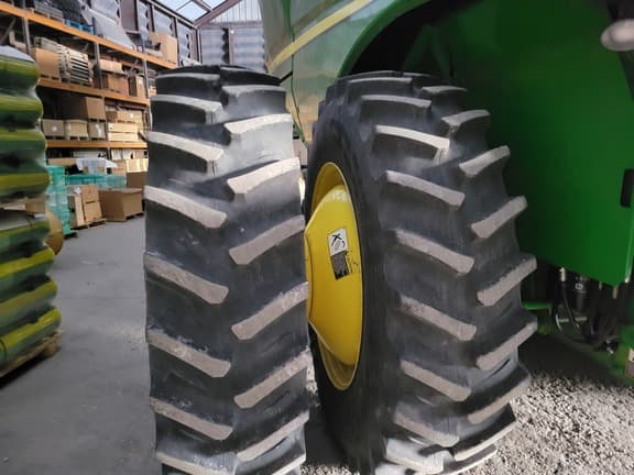 Image of John Deere S780 equipment image 4