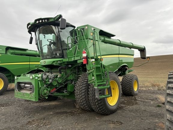 2021 John Deere S780 Equipment Image0