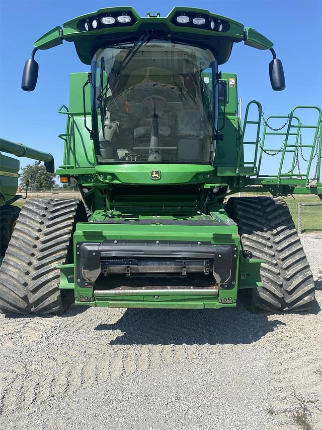 Image of John Deere S780 equipment image 1