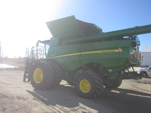 Image of John Deere S780 equipment image 3
