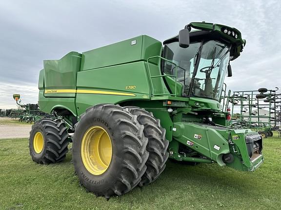 Image of John Deere S780 equipment image 1