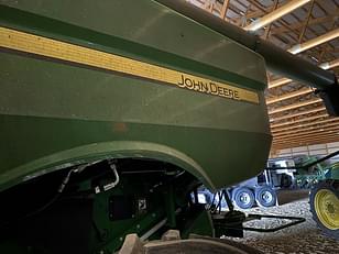 Main image John Deere S780 11