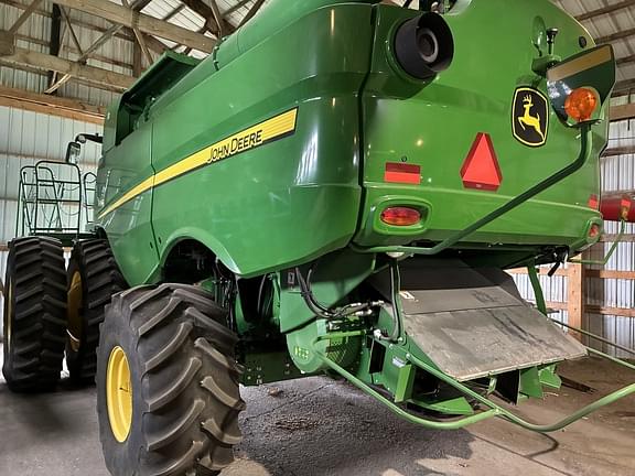 Image of John Deere S780 Primary image