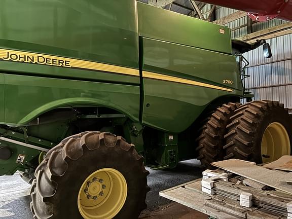 Image of John Deere S780 equipment image 1