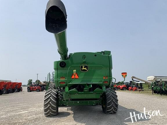 Image of John Deere S780 equipment image 4