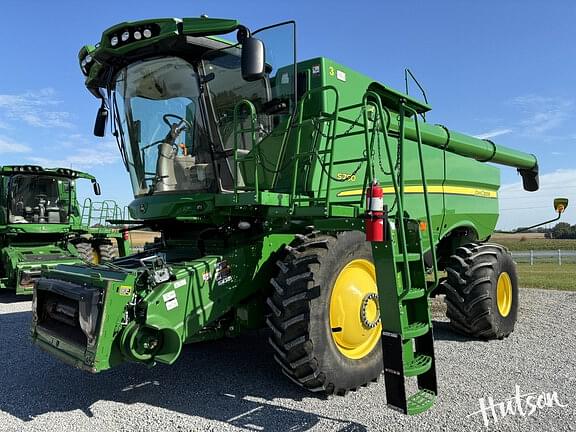 Image of John Deere S780 equipment image 1