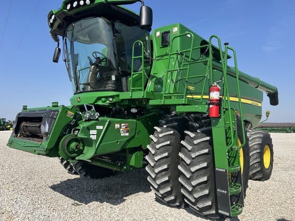 2021 John Deere S780 Equipment Image0