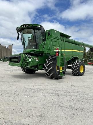 Image of John Deere S780 equipment image 1