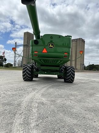 Image of John Deere S780 equipment image 4