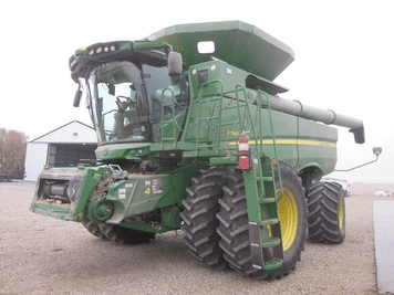 Main image John Deere S780