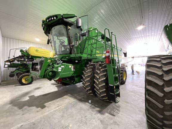 Image of John Deere S780 equipment image 2